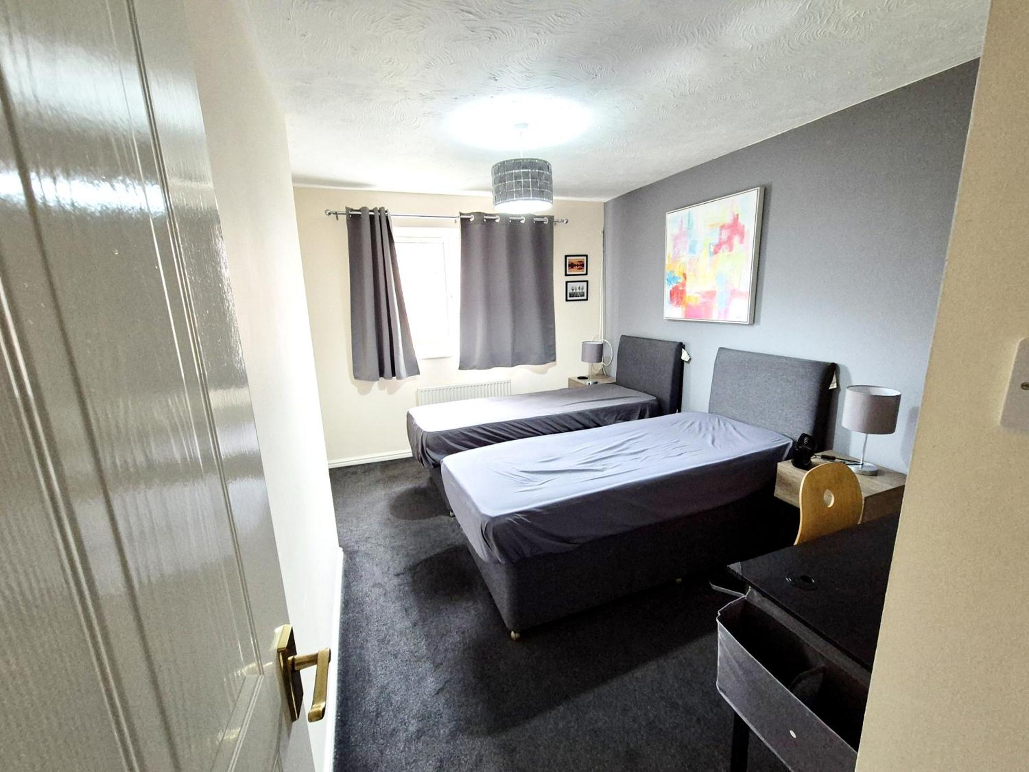 Modern 2 Bed House- Free Parking And Close To The Centre Bristol Exterior photo